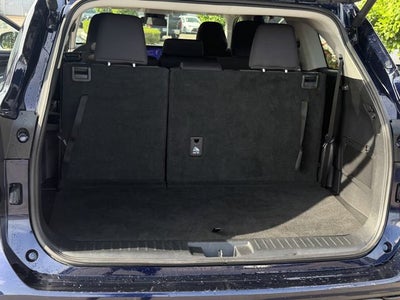 2025 Toyota Highlander LE