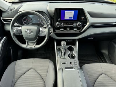 2025 Toyota Highlander LE