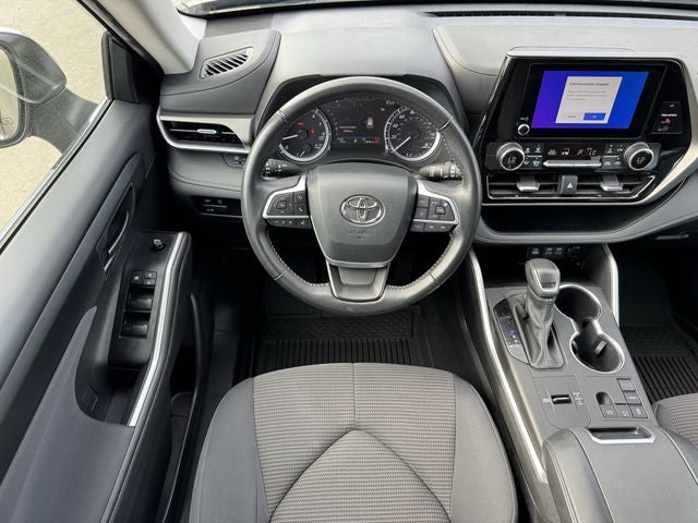 2025 Toyota Highlander LE