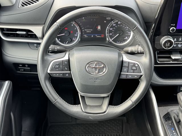2025 Toyota Highlander LE