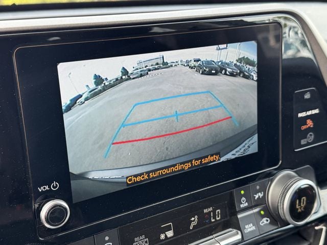 2025 Toyota Highlander LE