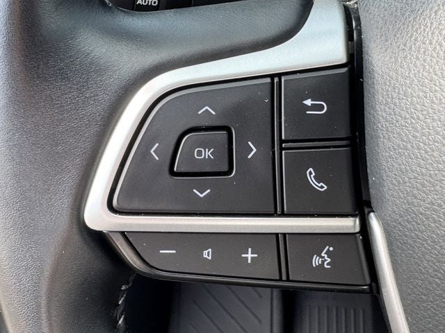 2025 Toyota Highlander LE