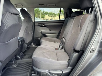 2025 Toyota Highlander LE