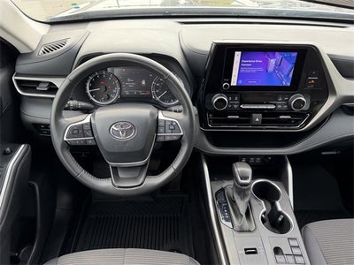 2024 Toyota Highlander LE