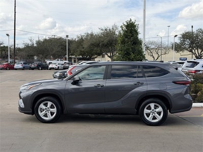 2024 Toyota Highlander LE