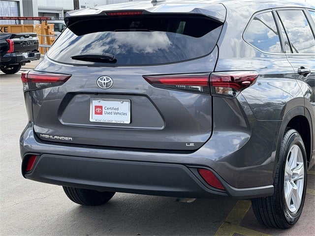2024 Toyota Highlander LE