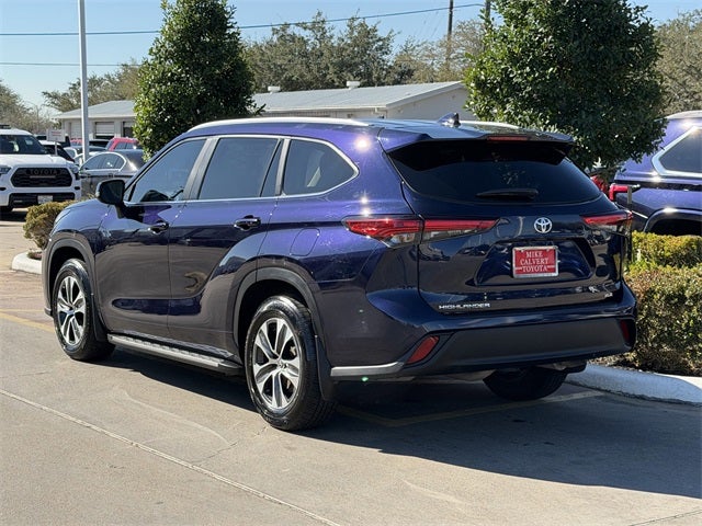 2023 Toyota Highlander XLE