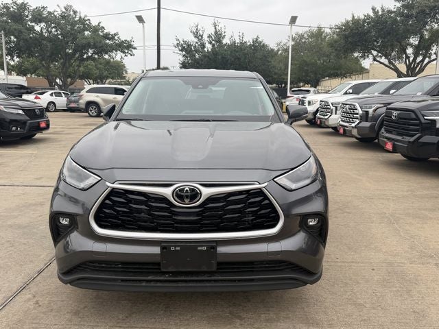 2025 Toyota Highlander LE