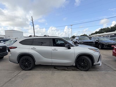 2023 Toyota Highlander XSE