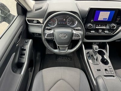 2024 Toyota Highlander LE