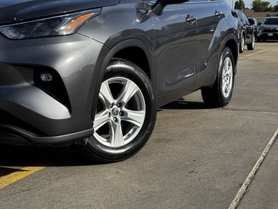 2025 Toyota Highlander LE
