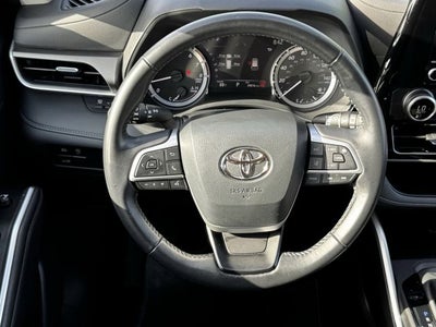 2025 Toyota Highlander LE