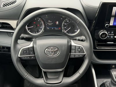 2025 Toyota Highlander LE