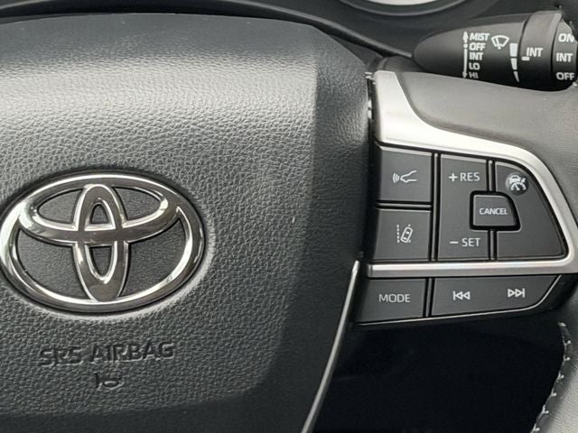 2025 Toyota Highlander LE