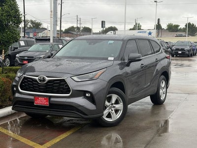 2023 Toyota Highlander LE
