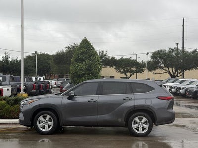 2023 Toyota Highlander LE