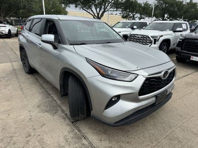2023 Toyota Highlander LE