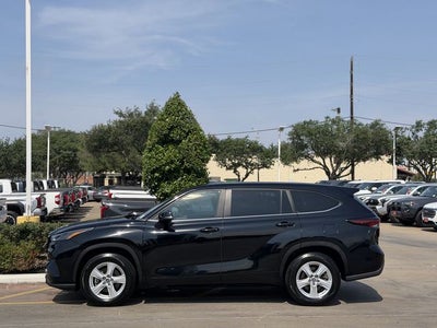 2024 Toyota Highlander LE