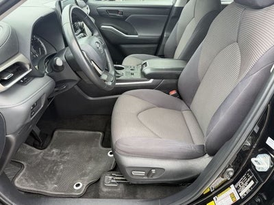 2024 Toyota Highlander LE