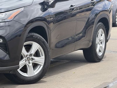 2024 Toyota Highlander LE
