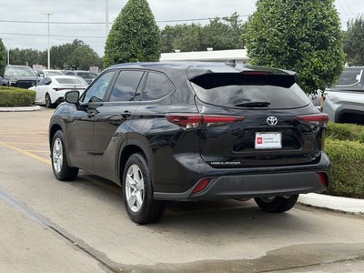 2024 Toyota Highlander LE