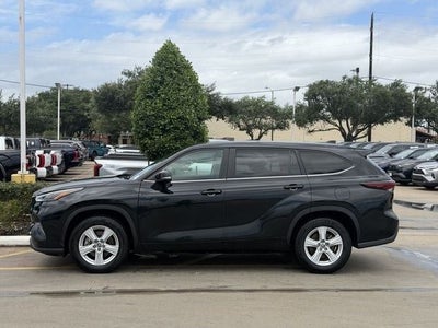 2024 Toyota Highlander LE