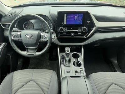 2024 Toyota Highlander LE