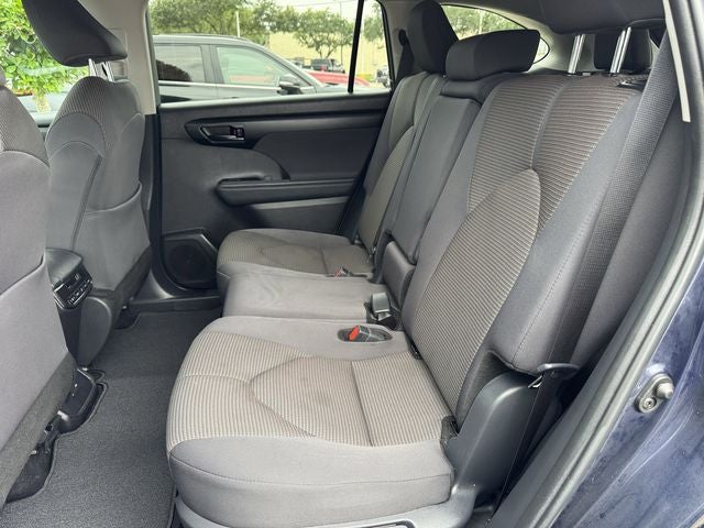 2025 Toyota Highlander LE