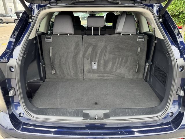 2025 Toyota Highlander LE