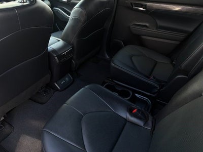 2025 Toyota Highlander Limited