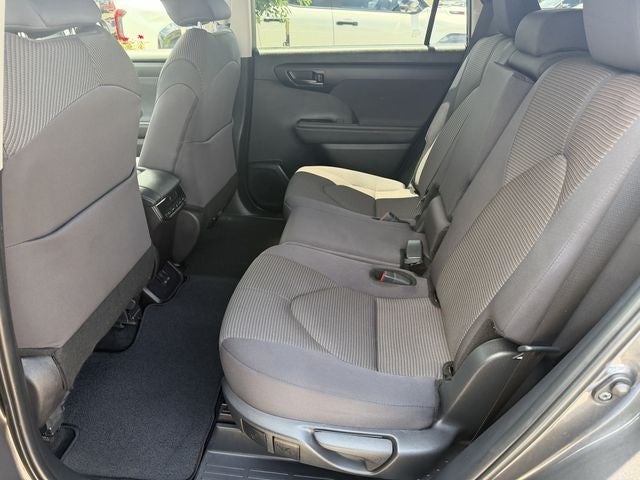 2025 Toyota Highlander LE