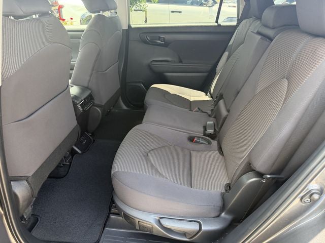 2025 Toyota Highlander LE