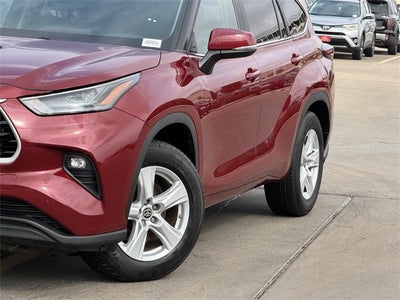 2024 Toyota Highlander LE
