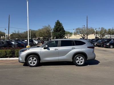 2025 Toyota Highlander LE