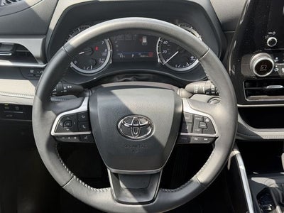 2025 Toyota Highlander LE
