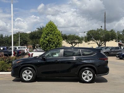 2025 Toyota Highlander LE