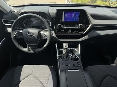 2025 Toyota Highlander LE