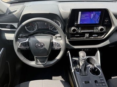 2025 Toyota Highlander LE