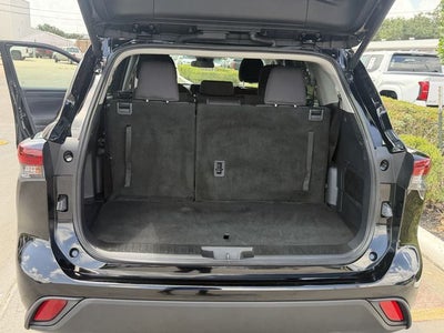 2025 Toyota Highlander LE