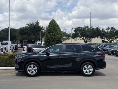 2025 Toyota Highlander LE