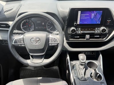 2025 Toyota Highlander LE