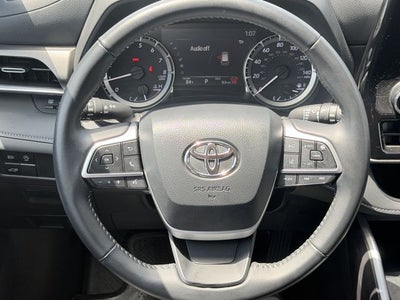 2025 Toyota Highlander LE
