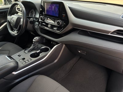 2024 Toyota Highlander LE