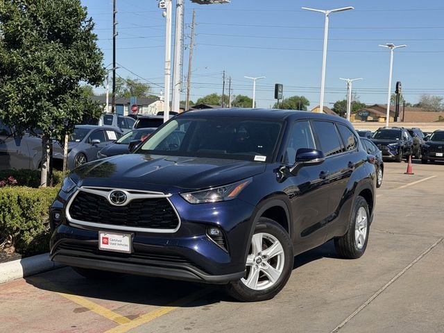 2025 Toyota Highlander LE