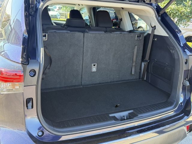 2025 Toyota Highlander LE