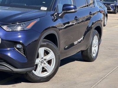 2025 Toyota Highlander LE