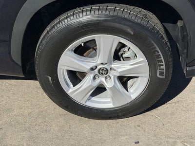 2025 Toyota Highlander LE