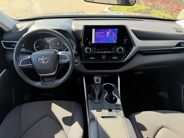 2025 Toyota Highlander LE