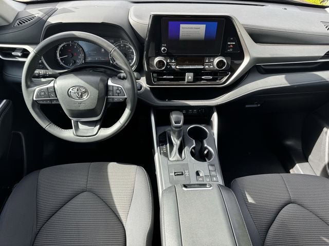 2025 Toyota Highlander LE