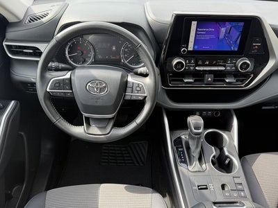 2025 Toyota Highlander LE